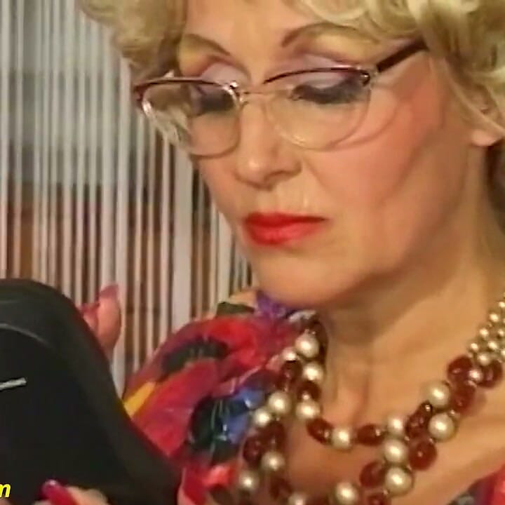 German stepmom with glasses deep fingered