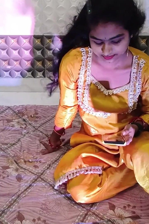 Real Desi Wife Cowgirl & Passionate Sex in Traditional Outfits