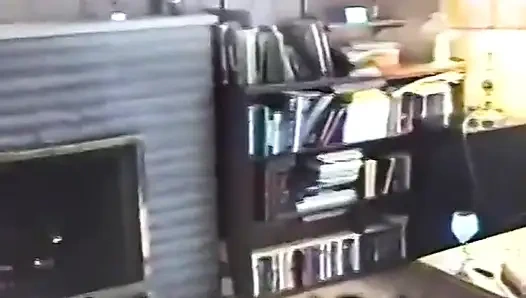 Толстушка Joan и Bob трахаются в их гостиной