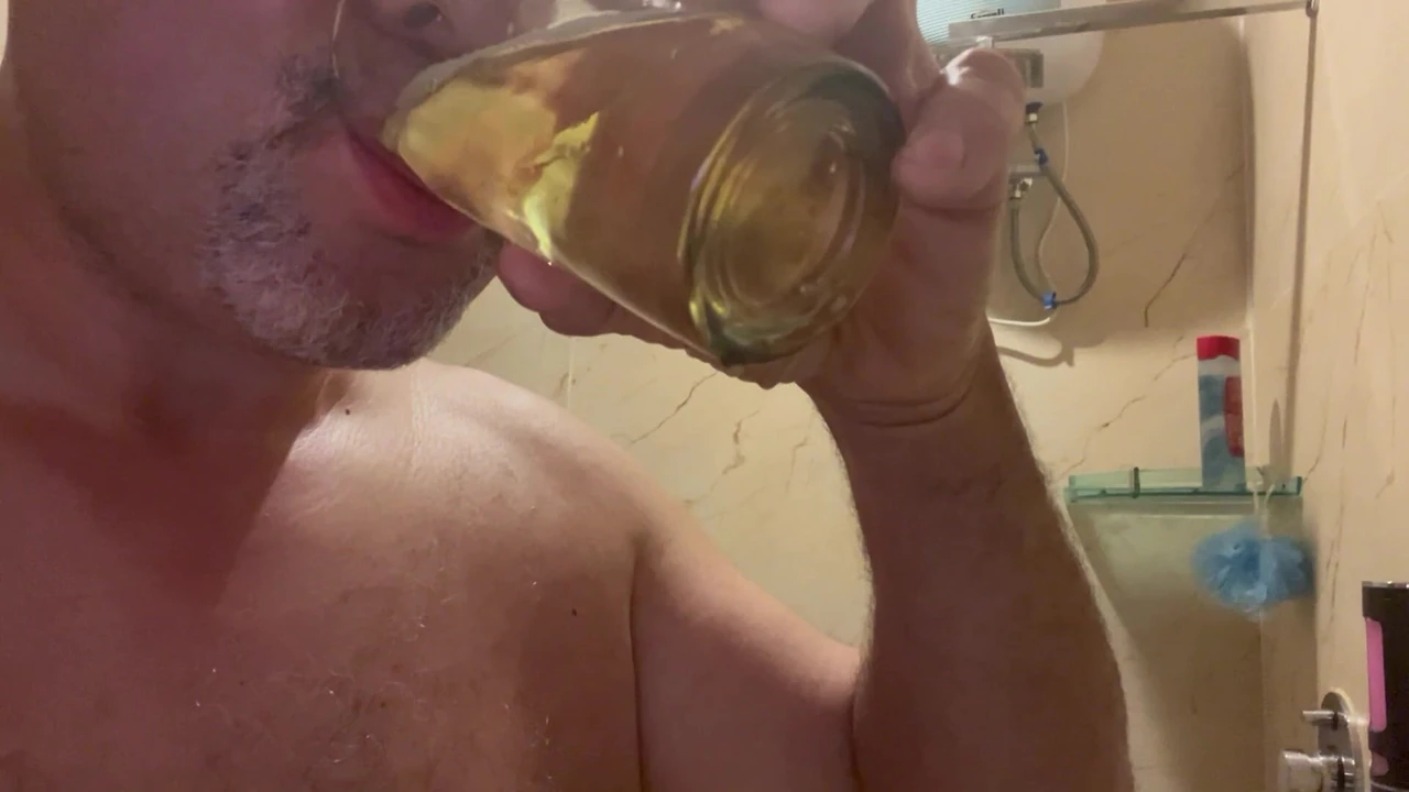 Morning piss drink