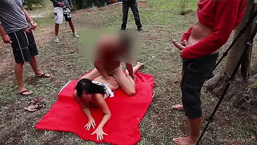 Tembakan berhenti saat ngentot massal! Belum pernah terjadi sebelumnya!