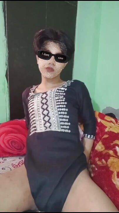 Indian gay boy crossdresing and fingering his asshole