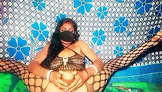 Mampi yenge yeni sikişiyor ve seksi kızlar