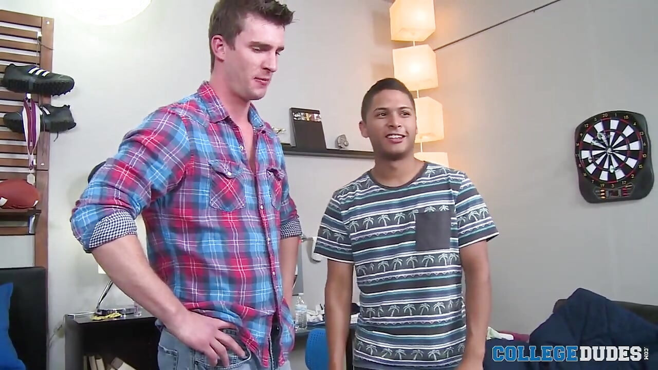 Bryan Cavallo se fute cu Jaden Bentley
