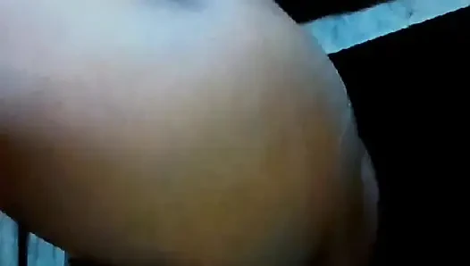 Hintli boğuk köylü yenge brinjal sulu amcığını sikiyor