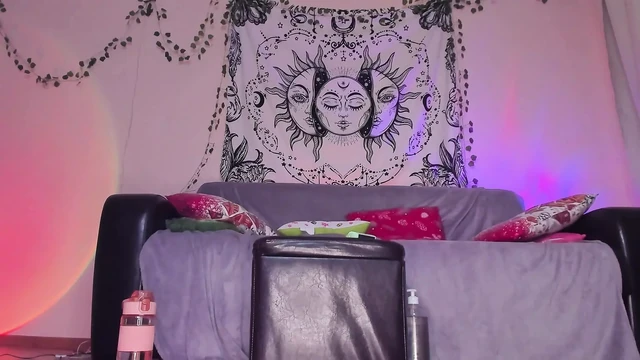 Liberty Xo Tease and Jump on Toy