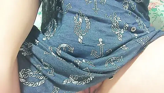 Ich habe ihn dabei erwischt, wie er sich in seinem Zimmer berührt hat.