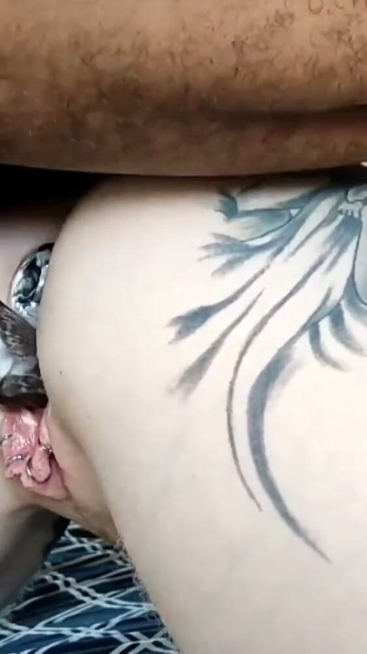 ฉันทําฟองน้ําเงี่ยนบนควยใหญ่และหนาของแฟนหนุ่ม | คลิป 2