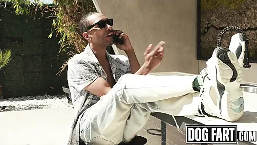 DOGFART - два массивных хуя растягивают ее дырки для оргазмов сверху задницы! - Лилит Грейс