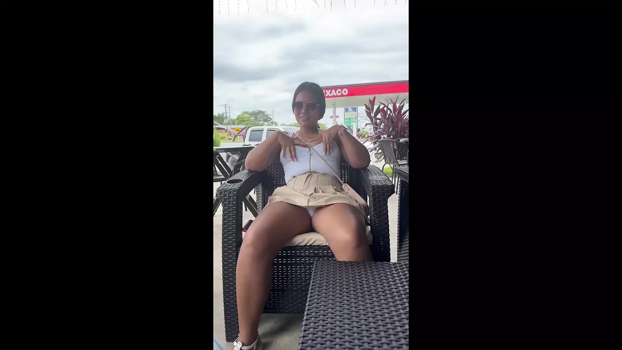 EXHIBITIONISM IN PUBLIC, PLEASE FOAL ME HERE IN PUBLIC