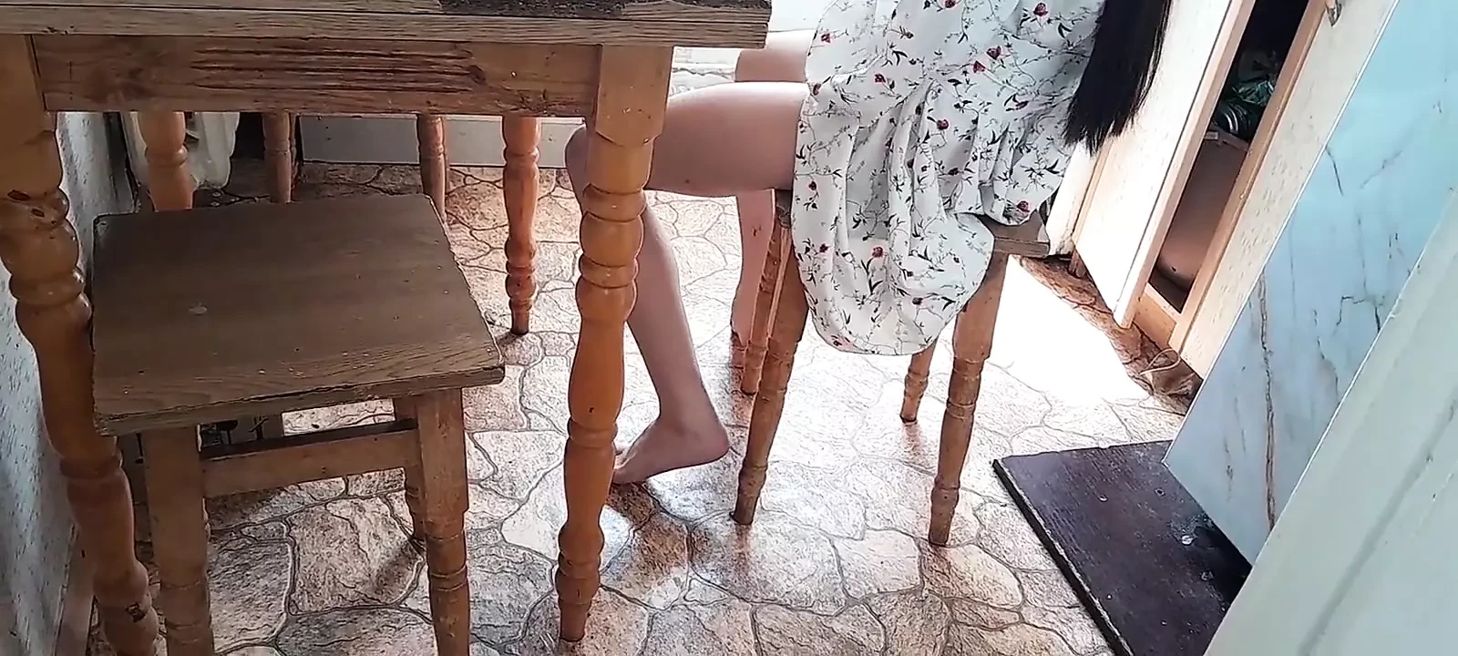 Ik betrapte mijn buurvrouw hard op het kreunen en we komen samen klaar