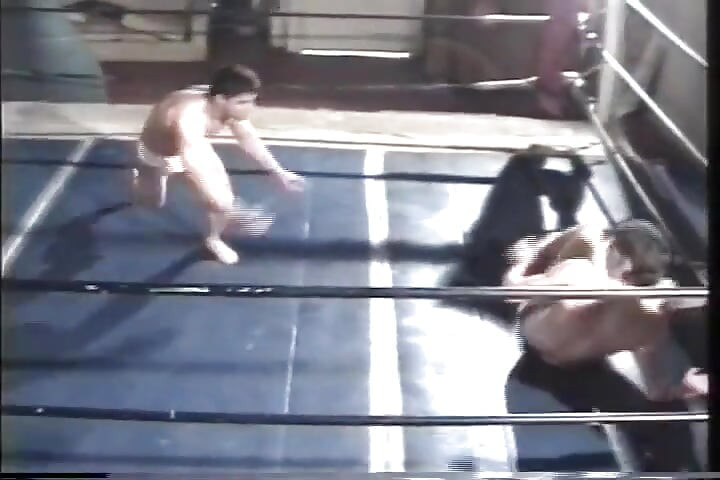 Muscular Pretty Boy Gets Ass Stretched in Wrestling Ring