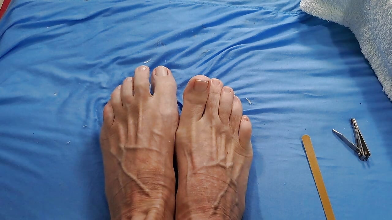 Le fétiche des pieds et la pose de yoga