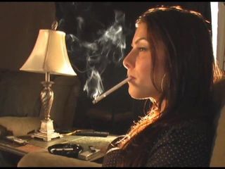 Lisa fumando 120 (1)