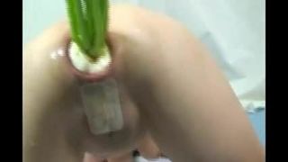 Moglie giapponese, grande compilazione di verdure anali