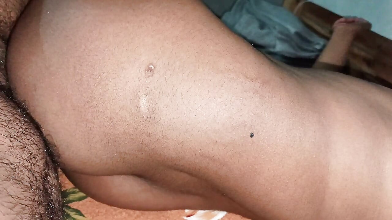 Última Parte-4 Chica asiática con coño apretado recibiendo una buena polla Parsons dura y dolorosa