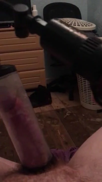 Pumping up my penis