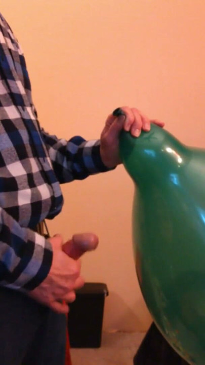 86) Round 16" Balloon Burst while Jacking (Part 1 of 2 - cont in 87 ) Balloonbanger | Clip 1