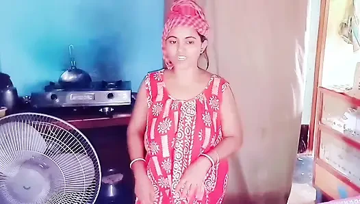 Kayınbiraderi göğüslerine bastırarak seks yapıyor