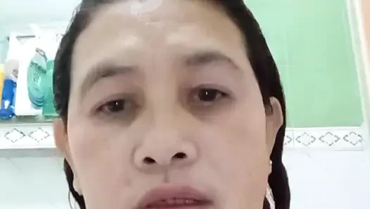 I woke up this morning and Ill take a bath first I imagined my hobby how ge blk dick .I want to make orgasm .
