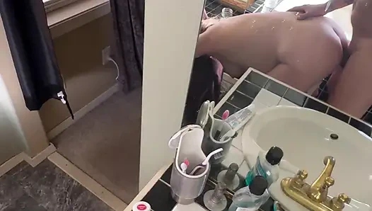 Büyük memeli erkek delisi evli kadın, dünyanın en azgınlarından biri