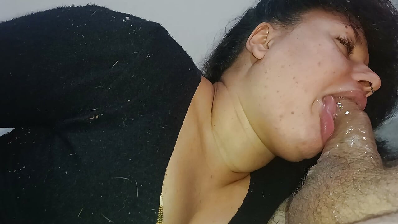 GRÅDIG OG PERVERS FORTÆRER CUCKOLDENS PIK