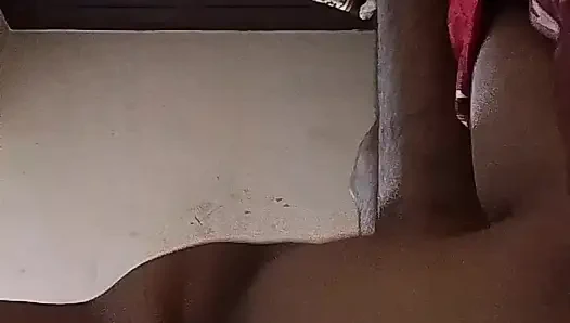 Evli kadın kocasının üstünde seks yapıyor