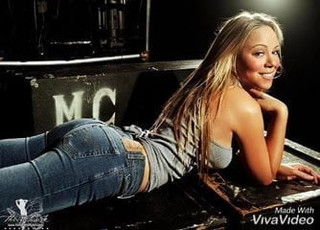 Sexy Singer Mariah Carey 