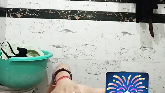 Priya bhabi eine schöne körpershow