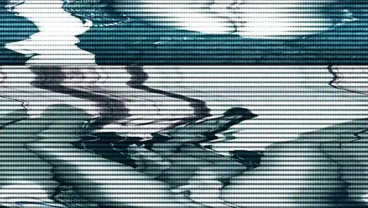 Милфа-лесбиянка лижет красивую волосатую киску и трахает ее страпоном