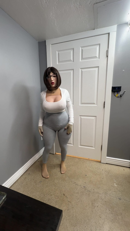Love my new grey leggings on my big ass and tits | Clip 1