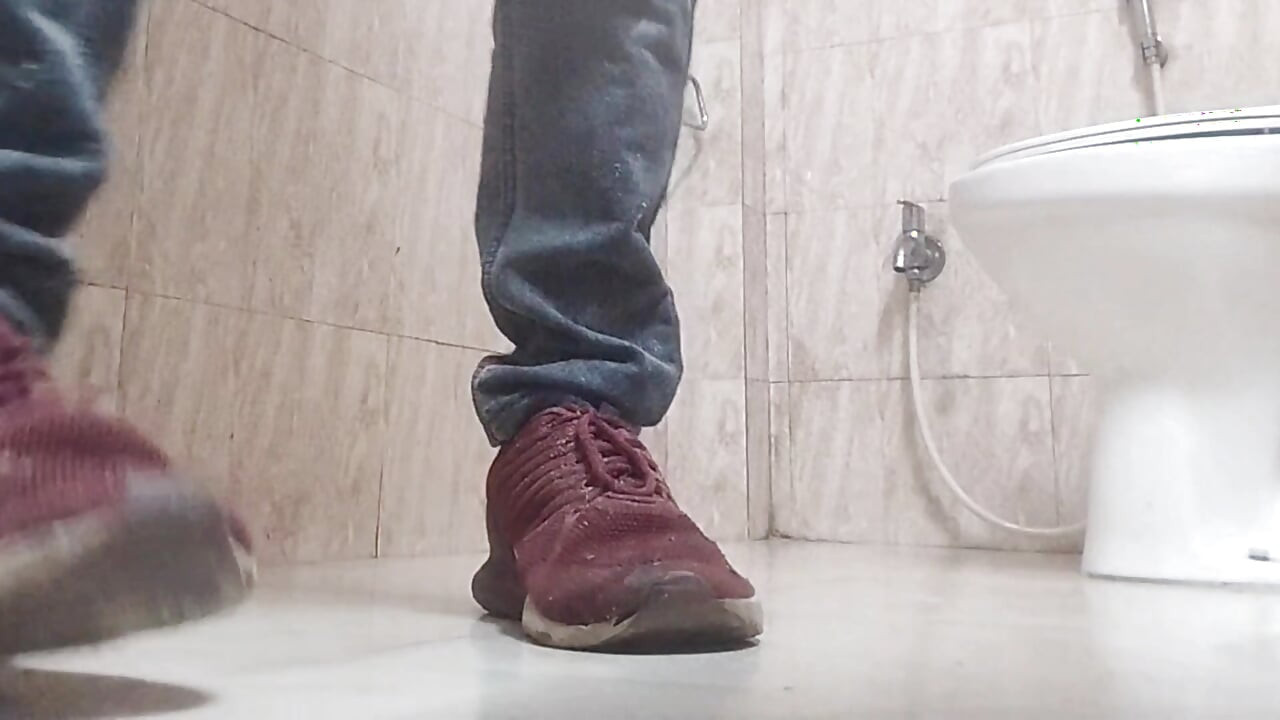Hotell bhatroom gay mastarbet