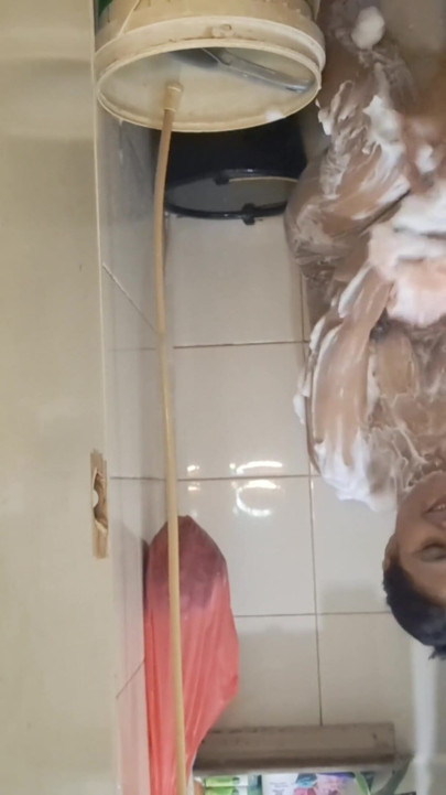 My wife is washing her clothes. | Clip 1