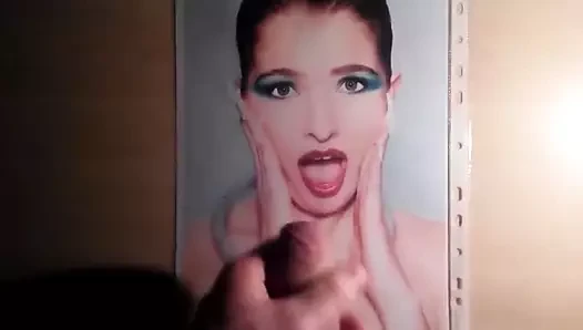 Sarina Nowak üzerinde Cumtribute