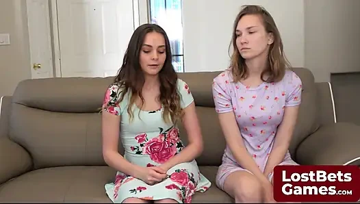 Das Strip Spades-Spiel zu einem sinnlichen fest der Sehnsucht und des Spielens zu verwandeln