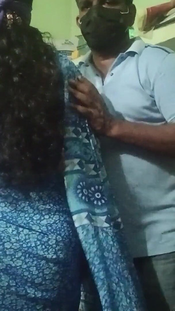 Felejthetetlen pillanat a "Gyönyörű indiai néni egész éjszakai bulija a barátjával"