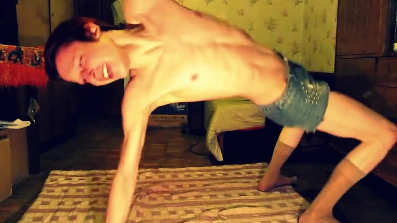 TWINK IS ALWAYS HUNGRY FOR RAW COCK