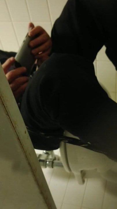 daddy play with his cock at public restroom