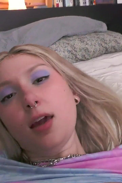 Skylar Vox in a Whole Lotta Juggs!
