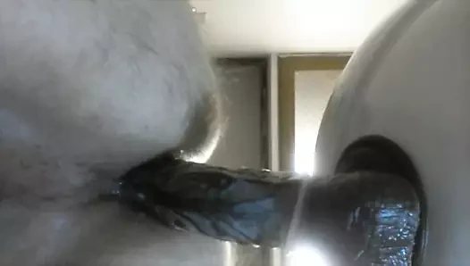 Siyah bir yapay penis tarafından becerdin