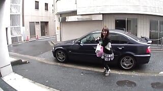 Japanisches sexy mädchen genießt dildo und fingern, dann ein harter fick