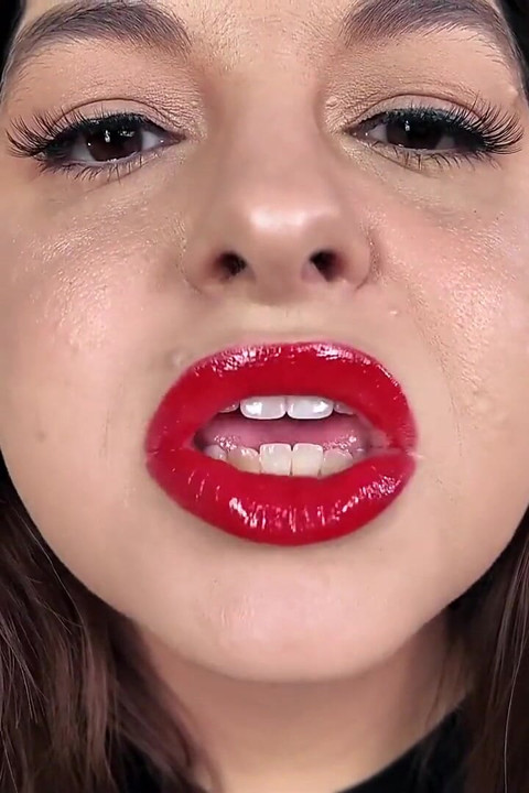 Head Empty, Just My Lips