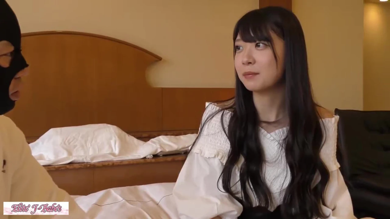 Playful Games Turn Into Close Moments, Sharing a Lighthearted yet Intimate Fan Encounter 4th