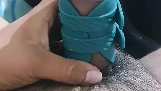 Yarağımın sağlığına kavuşmasına yardım ediyorum