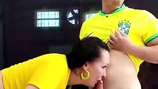 Я моя сводная в день игры в Бразилии