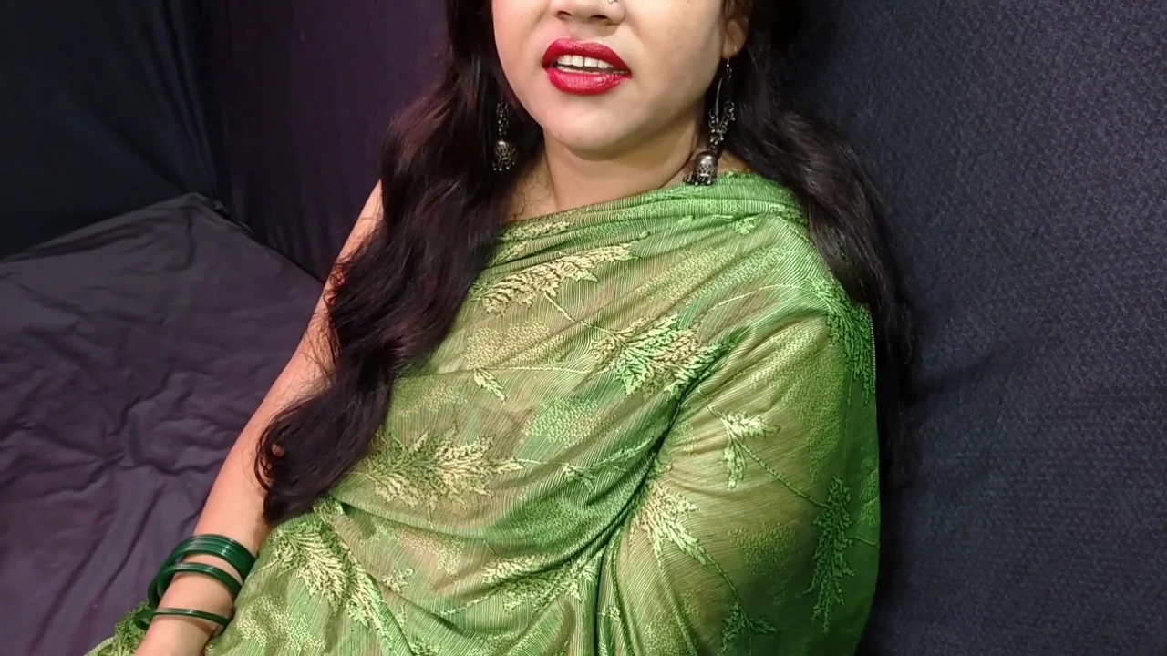 Seeing the erect cock, water started coming out of the stepaunt's pussy and started licking it by drowning in lust