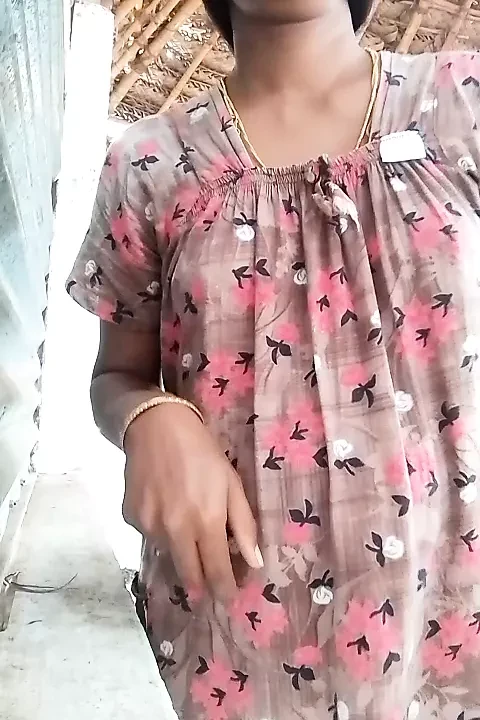 Thick Desi Aunty Cumming Squirting So Good On Vibrator