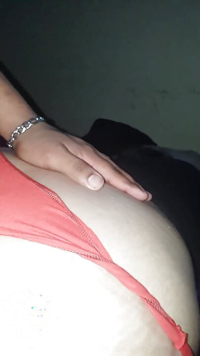 Ngentot sama adik tiriku, istriku hampir mergokin kami lagi ngentot