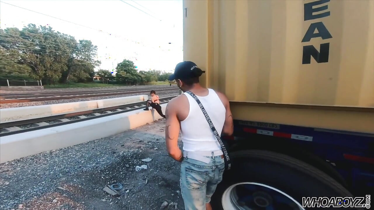 Public Sex Fucking Outdoors a Big Booty