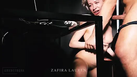 Faphouse модель Zafira Lauren снова покрыла спермой